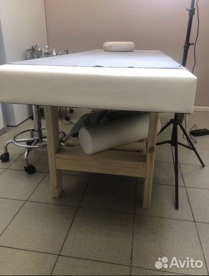 Массажная кушетка