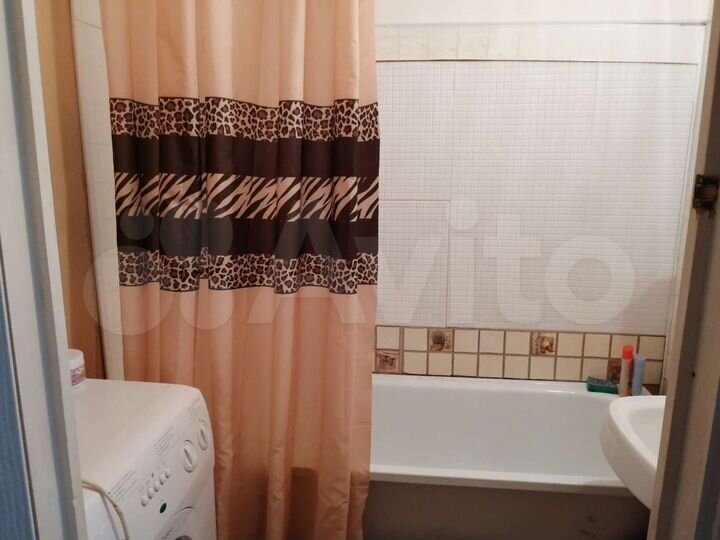 2-к. квартира, 65 м², 10/10 эт.