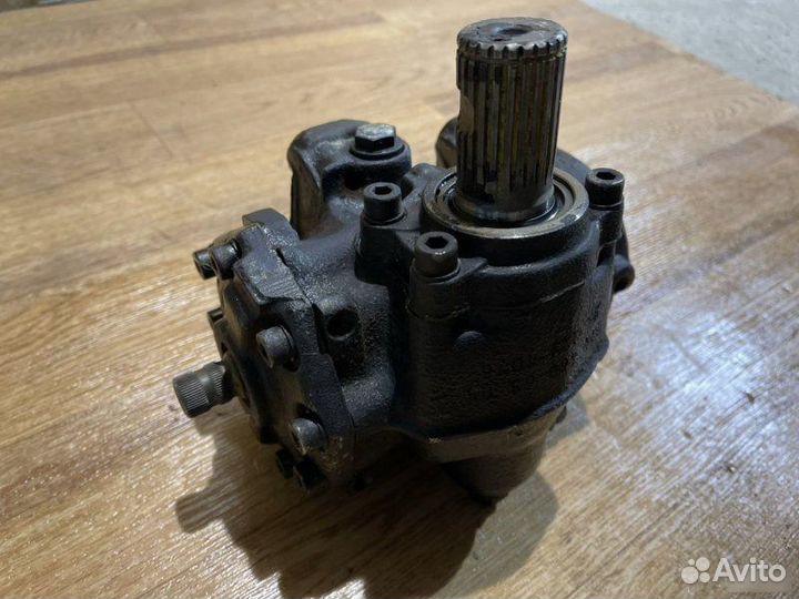 Рулевой редуктор правый Mercedes-Benz E280 W124