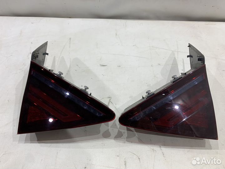 Задний фонарь светодиодный на багажнике Audi A7 4G