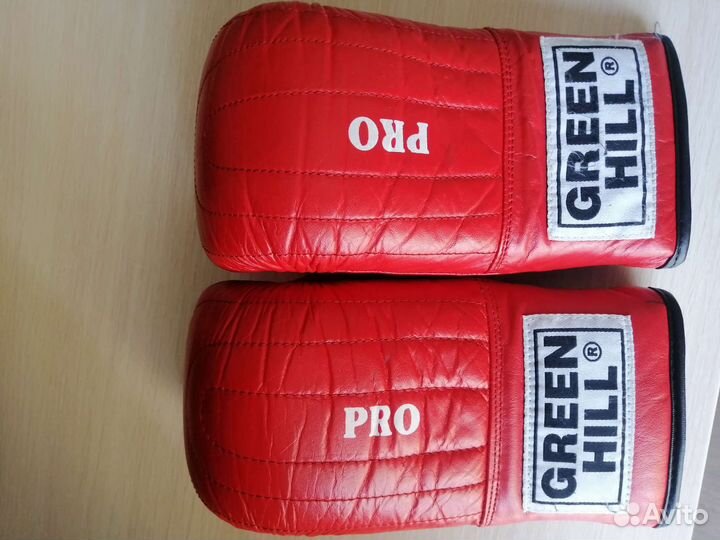 Боксерские перчатки