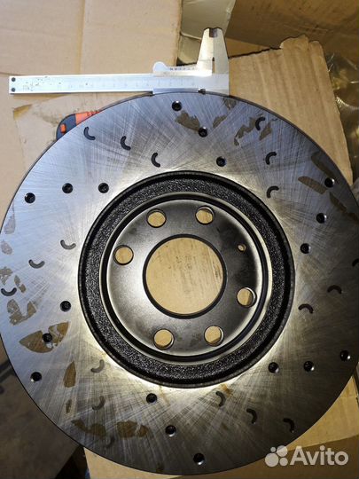 Перфорированные тормозные диски (италия)