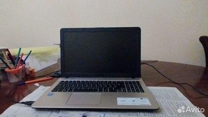 Ноутбук asus