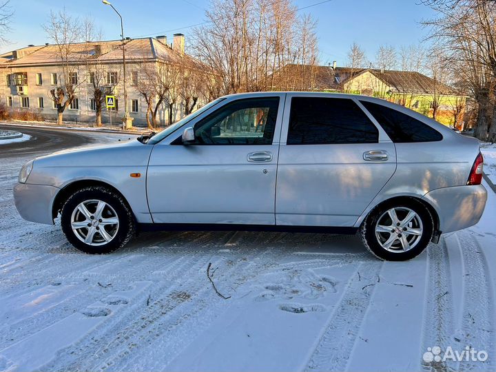 LADA Priora 1.6 МТ, 2011, 250 100 км