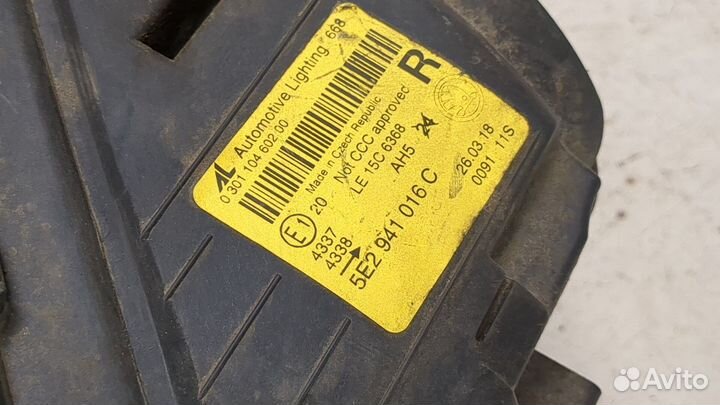 Фара (передняя) Skoda Octavia (A7), 2018