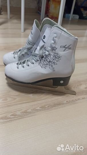 Коньки фигурные