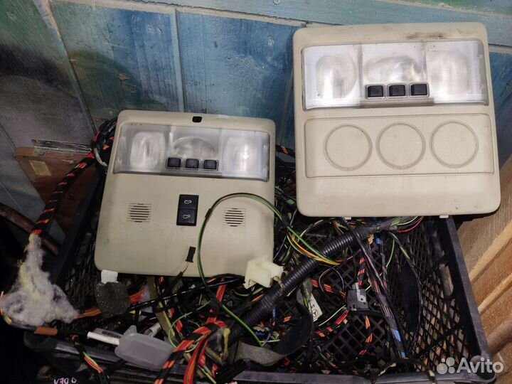 Плафоны потолочные Land Rover