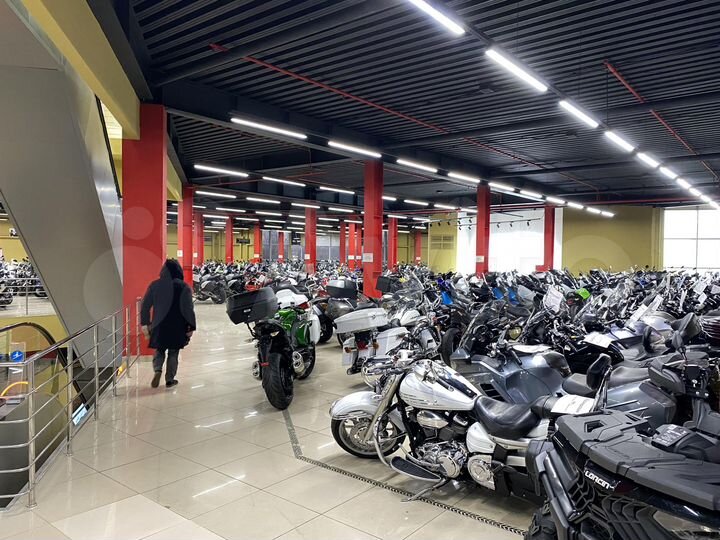 Торговая площадь 875м² под мото салон, актив отдых