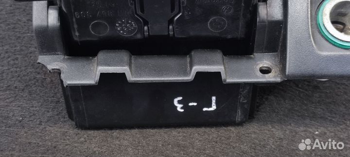 Рамка пепельницы Volkswagen Golf 3