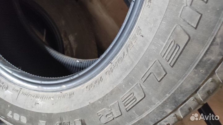 Bridgestone Dueler H/T 687 225/70 R16 103S