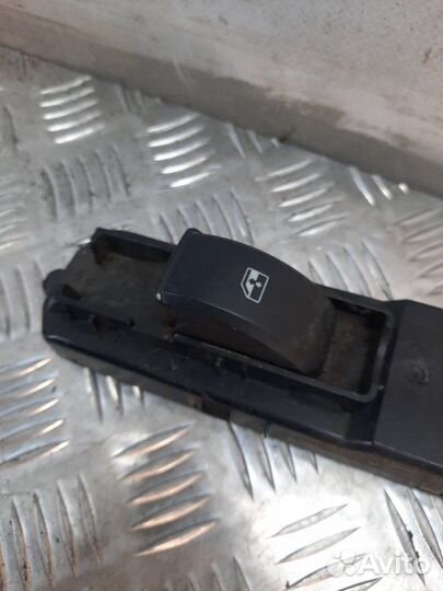 Кнопка стеклоподъемника переднего левого Saab 9-3