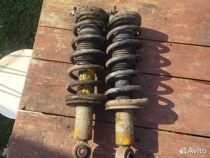 Комплект стоек subaru legasy bh5