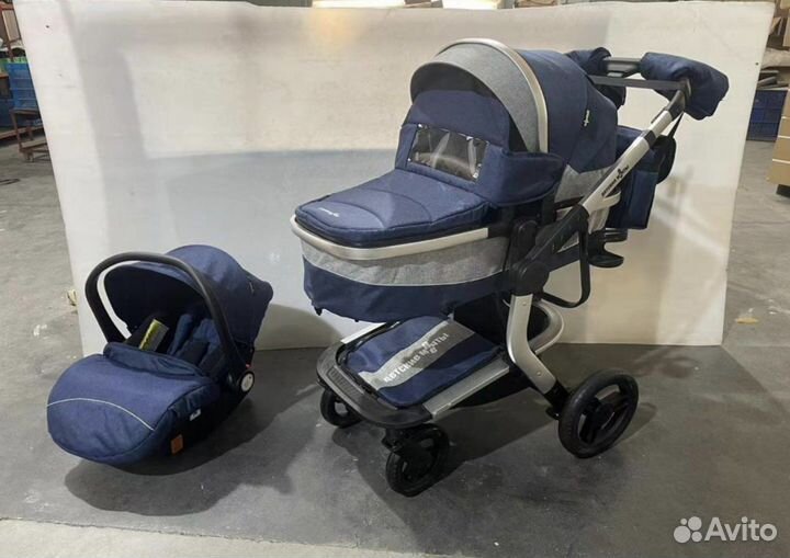 Коляска новая