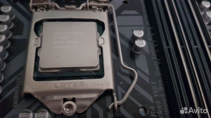 Комплект I7 9700f + Gigabyte Z390 M gaming + охлад