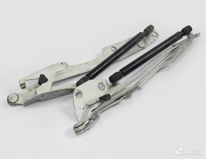 Петля багажника Audi 100 C4 седан