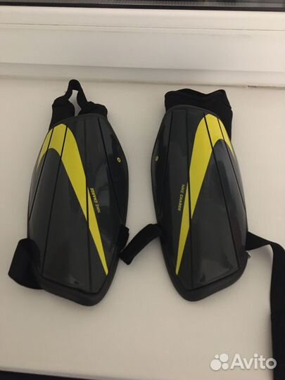 Щитки футбольные nike