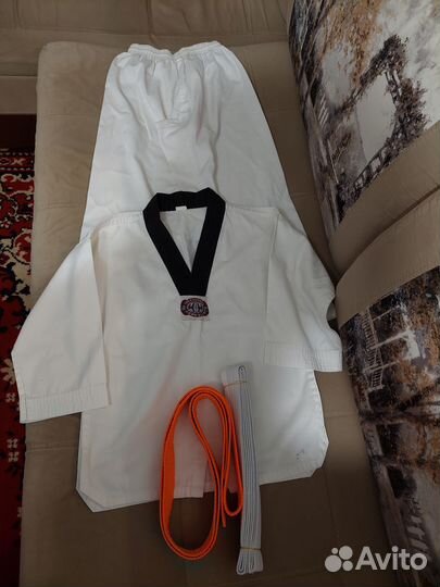 Костюм для тхэквондо