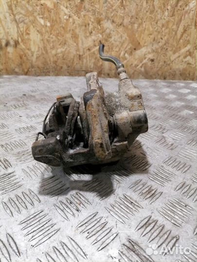 Суппорт передний левый C 202