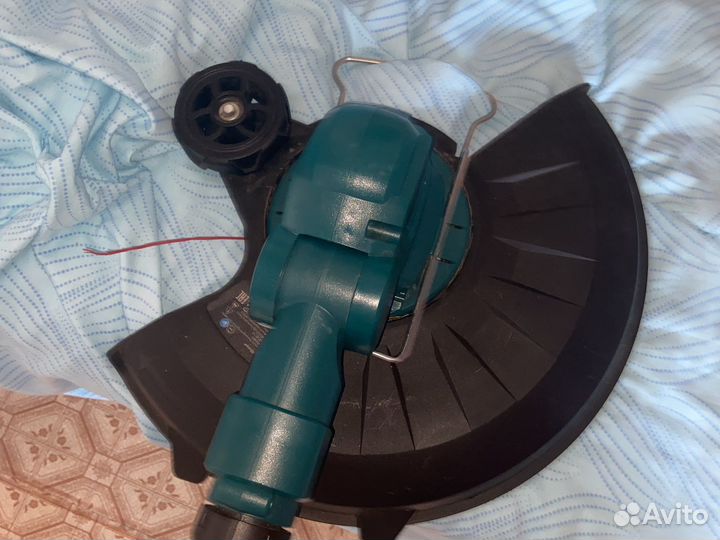 Триммер аккумуляторный для травы