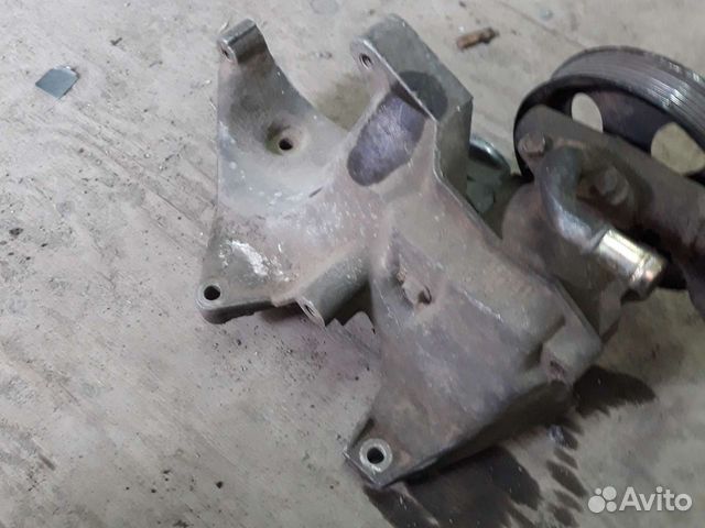 Кронштейн гура Daewoo Leganza