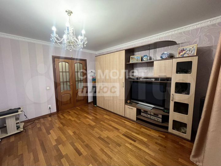 2-к. квартира, 57,2 м², 9/9 эт.