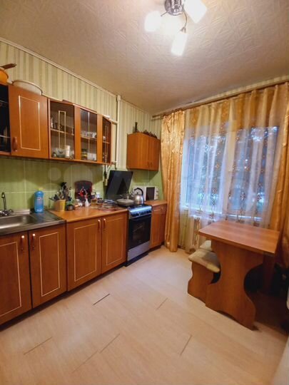 2-к. квартира, 54 м², 1/9 эт.