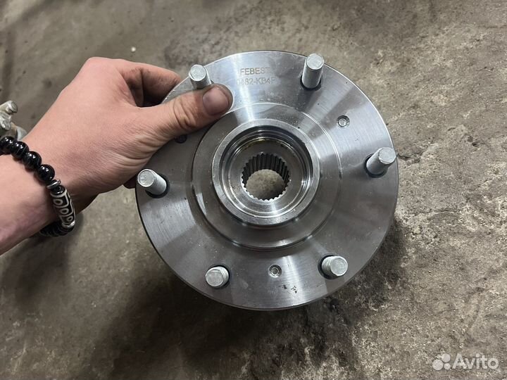 Передняя ступица митцубиси L 200 паджеро новая