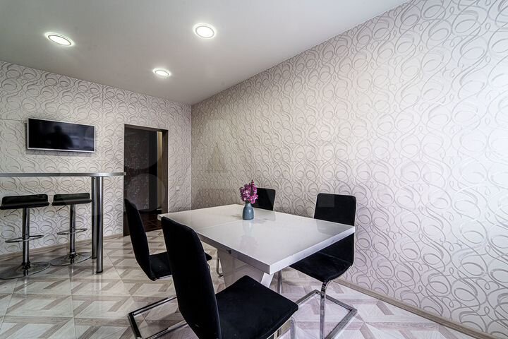 Коттедж 181,1 м² на участке 7,9 сот.