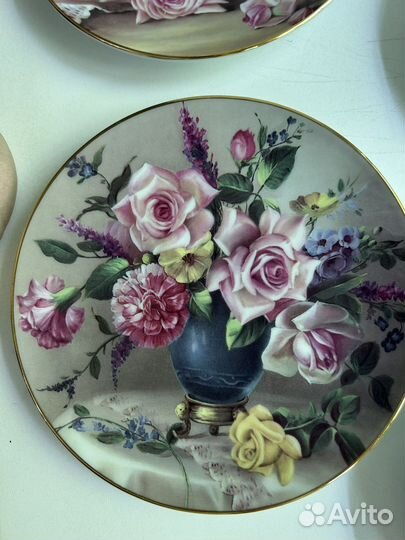 Фарфоровые настенные тарелки серии 