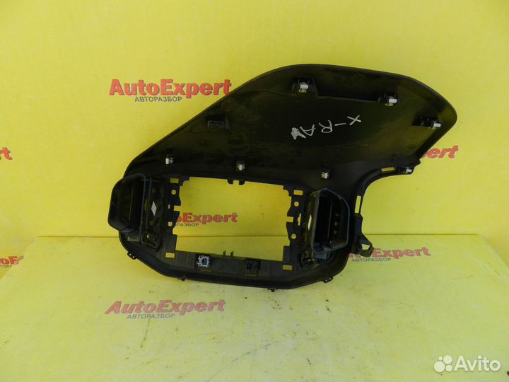 Накладка торпедо центральная LADA X-Ray