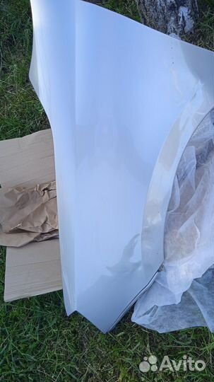 Оригинальное крыло переднее левое гранта Лифтбек