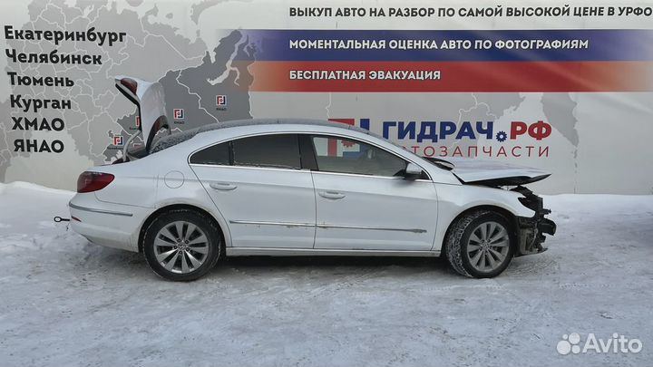 Поршень с шатуном Volkswagen Passat CC 06J198401F