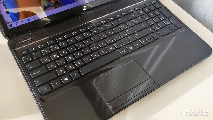 Ноутбук HP/4 ядра/ssd/новый аккум