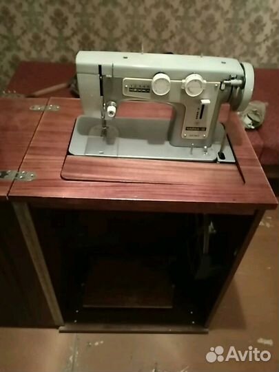 Швейная машина Чайка 3