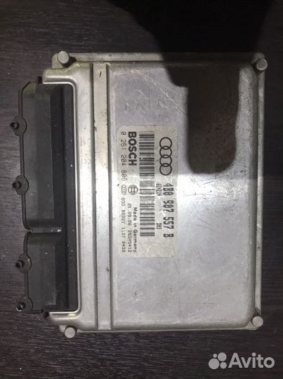 Блок управления двигателем 4D0907557B