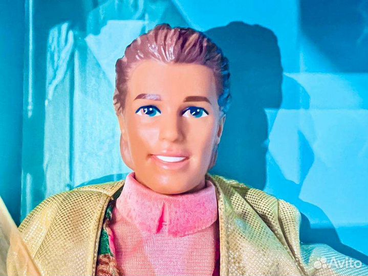 Ken 1993 Locket Surprise