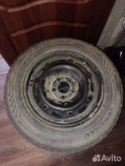 Резина зимняяYokohama 175/70 R14 на штамповках