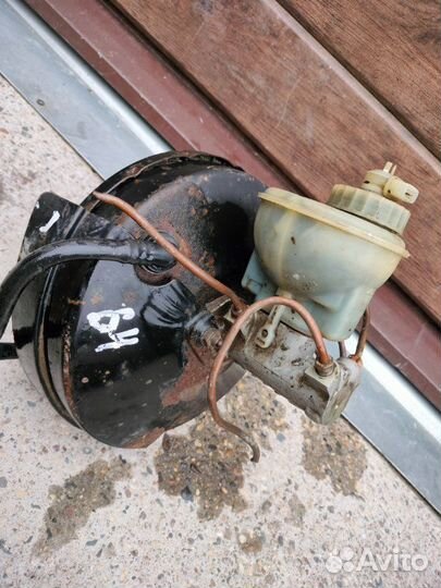 Вакуумный усилитель тормозов Volkswagen Passat B 4