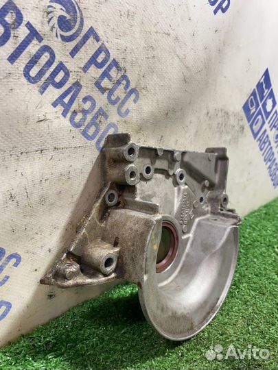 Крышка коленвала Renault Megane 2 седан 1.6 K4M812