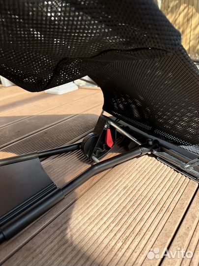 Шезлонг babybjorn с игрушкой оригинал