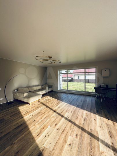 Дом 180 м² на участке 13 сот.