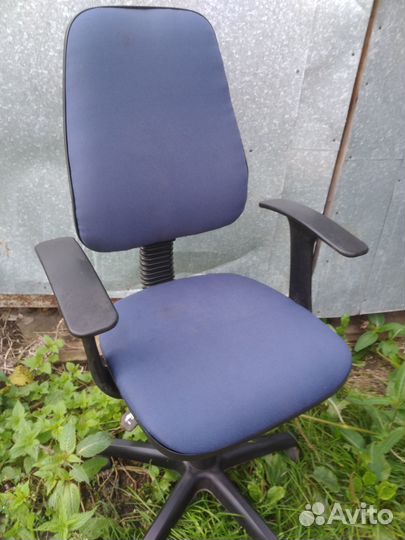 Компьютерное кресло