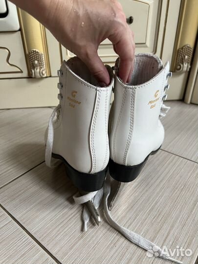 Коньки для фигурного катания