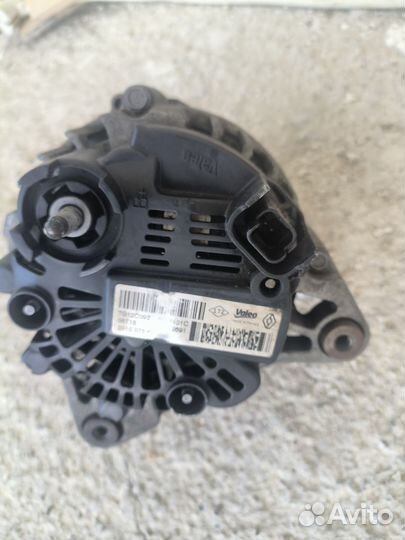 Генератор на Рено Дастер