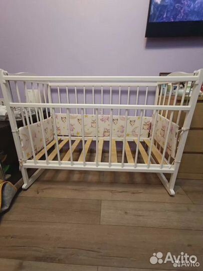 Детская кроватка качалка