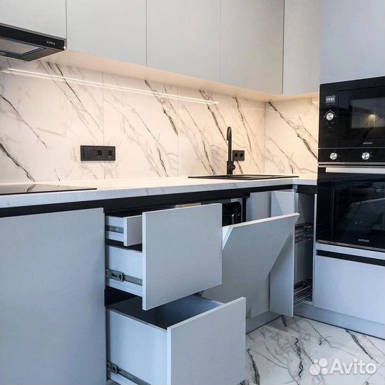 Кухонный гарнитур на заказ. Гapaнития дo 10 лeт