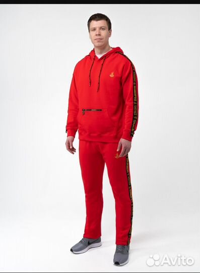 Спортивный костюм