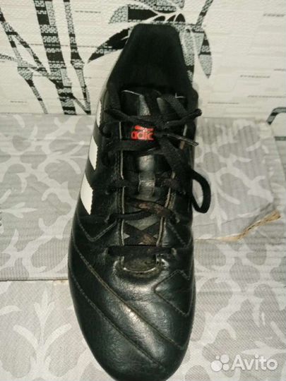 Футбольные бутсы