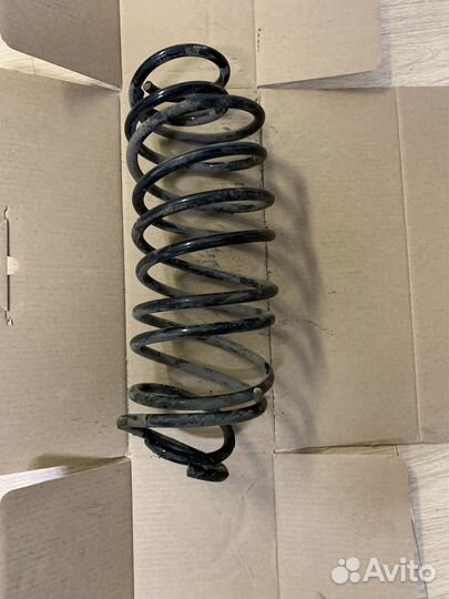 Пружины передние Peugeot 208 (Пежо) 2013 год 1,6 A