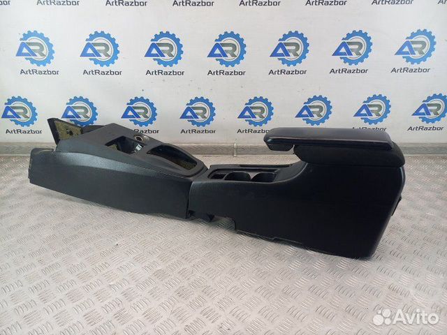 Подлокотник с консолью Mitsubishi Lancer 9 CS 4G18